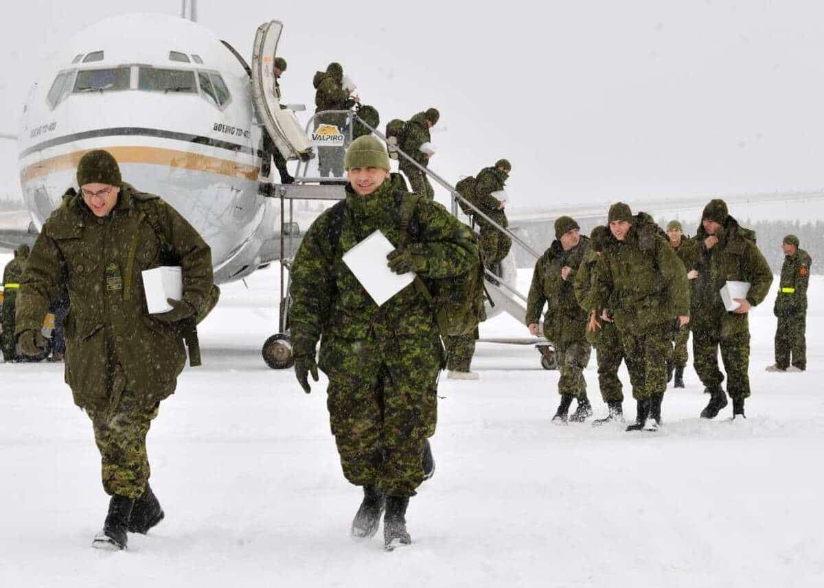 Quelque 1500 des Force canadiennes de même que des troupes étrangères en provenance des États-Unis, de la France et de la Pologne s’exercent sur le territoire de la Baie-James, à Chibougamau.