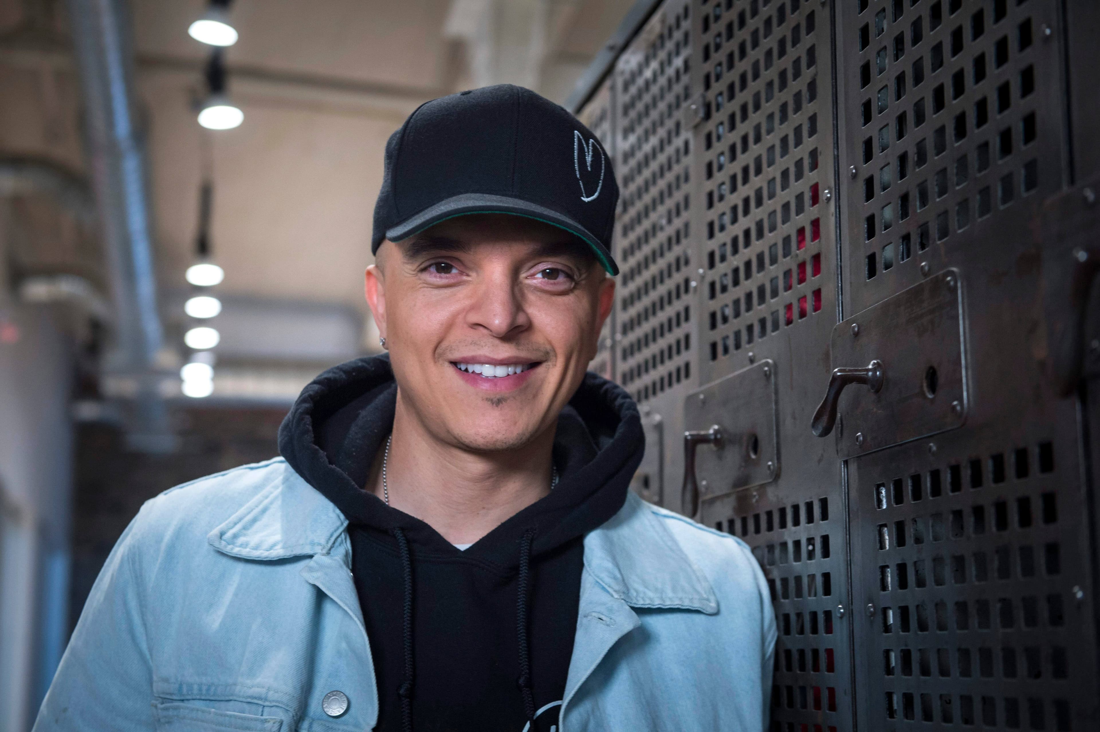 Rachid Badouri consacre chaque semaine beaucoup de temps à nourrir ses réseaux sociaux.